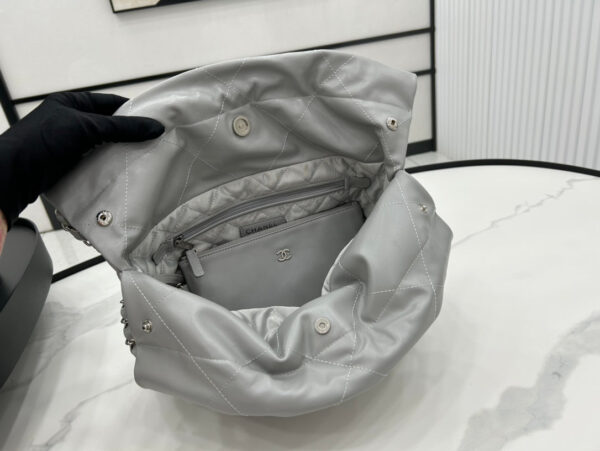 20230318_i1679087500_9737_5_jpg CC MEDIUM 37 HANDBAG IN GREY CALFSKIN SILVER HARDWARE