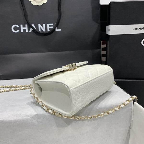 23P Flap Bag 15cm White Caviar Gold Hardware
