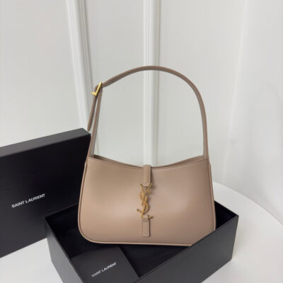 20230413_i1681361755_6967_0_jpg LE 5 À 7 BAG 24 BEIGE CREAM CALFSKIN