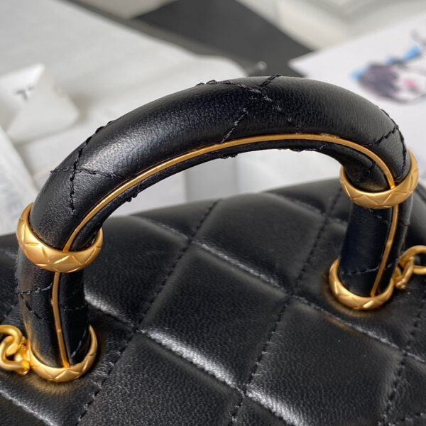 20230423_i1682188862_1088_3_jpg CC SMALL 15 VANITY CASE IN BLACK CALFSKIN GOLD HARDWARE