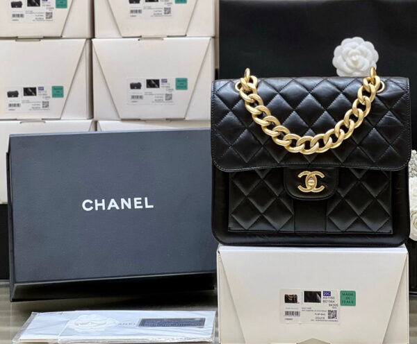 20230504_i1683166825_7991_0_jpg 25S CHANEL MEDIUM FLAP BAG 25 IN BLACK CALFSKIN GOLD HARDWARE