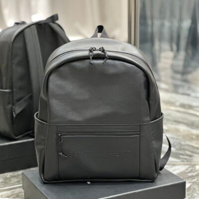 20230508_i1683552715_2586_0_jpg BACKPACK 37 IN ECHO GRAY CALFSKIN