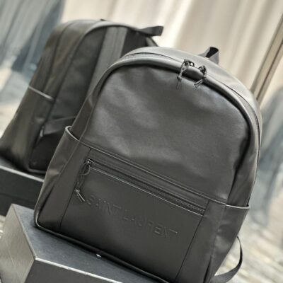 20230508_i1683552715_9192_1_jpg BACKPACK 37 IN ECHO GRAY CALFSKIN