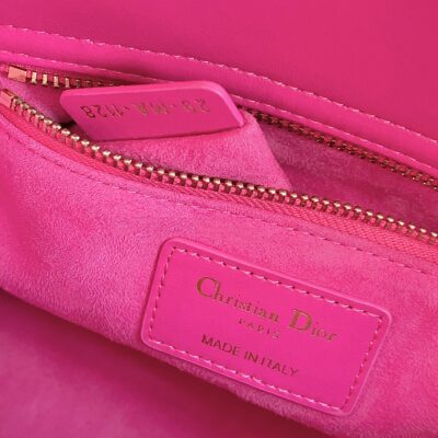 MEDIUM LADY 20 HANDBAG IN HOT PINK LAMBSKIN