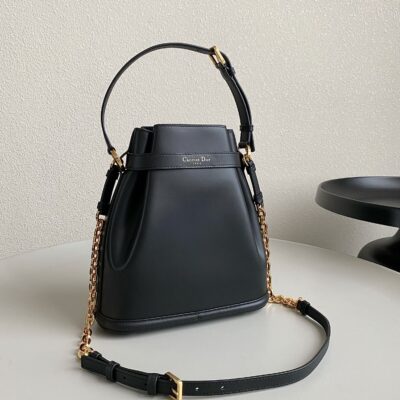 MEDIUM C'EST 24 IN BLACK CD-EMBOSSED CALFSKIN