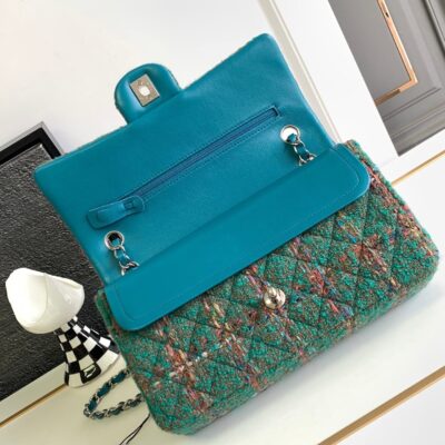 CC MEDIUM 25 CLASSIC BAG IN GREEN FOREST WOOL TWEED