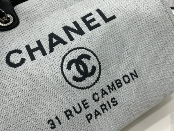 20230722_i1689970607_37_2_jpg CC DEAUVILLE LARGE 38 TOTE BAG IN LIGHT GREY CANVAS WITH BLACK LOGO