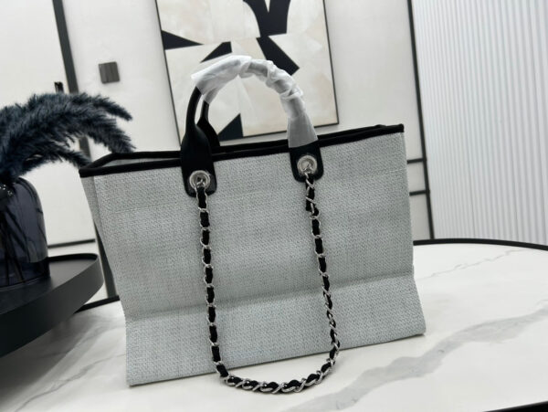 20230722_i1689970607_8727_4_jpg CC DEAUVILLE LARGE 38 TOTE BAG IN LIGHT GREY CANVAS WITH BLACK LOGO