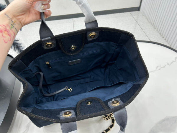 20230722_i1689977533_8745_7_jpg CC DEAUVILLE LARGE 38 TOTE BAG IN BLACK CANVAS WITH GOLD EMBROIDERED LOGO