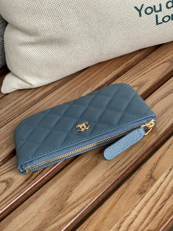 20230722_i1690016475_3154_2_jpg CC CLASSIC SMALL 15 ZIPPED POUCH IN TEAL GREEN GRAINED CALFSKIN