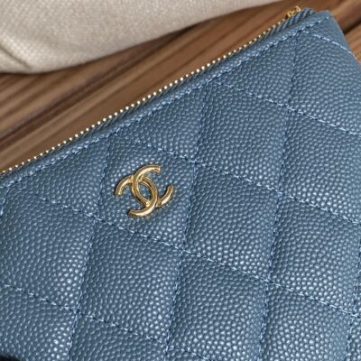 20230722_i1690016476_4_5_jpg CC CLASSIC SMALL 15 ZIPPED POUCH IN TEAL GREEN GRAINED CALFSKIN