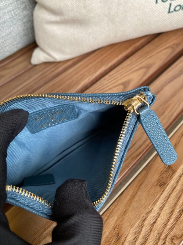 20230722_i1690016476_5117_7_jpg CC CLASSIC SMALL 15 ZIPPED POUCH IN TEAL GREEN GRAINED CALFSKIN