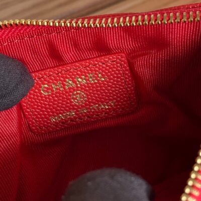 20230722_i1690016611_2512_8_jpg CC CLASSIC SMALL 15 ZIPPED POUCH IN CRIMSON RED GRAINED CALFSKIN