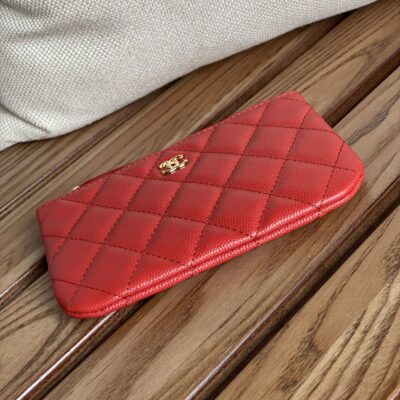 20230722_i1690016611_2639_4_jpg CC CLASSIC SMALL 15 ZIPPED POUCH IN CRIMSON RED GRAINED CALFSKIN