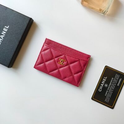 20230723_a1690103682520_2351_jpg_eaf70cfd-bf44-456b-8b30-82f55432bc18 CC CARD HOLDER 11.2 RED PINK GRAINED CALFSKIN GOLD ICON