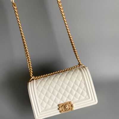 20230812_i1691821297_163_1_jpg CC MEDIUM 25 BOY BAG IN WHITE LAMBSKIN GOLD HARDWARE