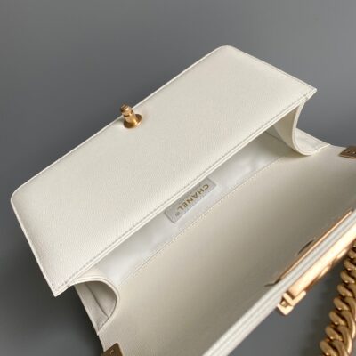 20230812_i1691821297_1874_6_jpg CC MEDIUM 25 BOY BAG IN WHITE LAMBSKIN GOLD HARDWARE