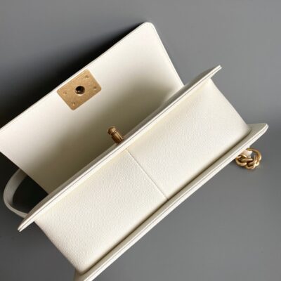 20230812_i1691821297_7725_5_jpg CC MEDIUM 25 BOY BAG IN WHITE LAMBSKIN GOLD HARDWARE
