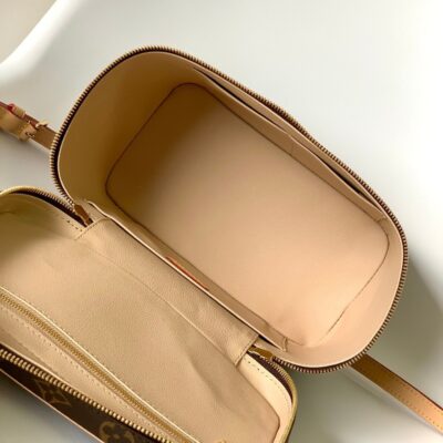 NICE BB 24 TOILETRY POUCH