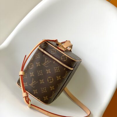 NICE BB 24 TOILETRY POUCH