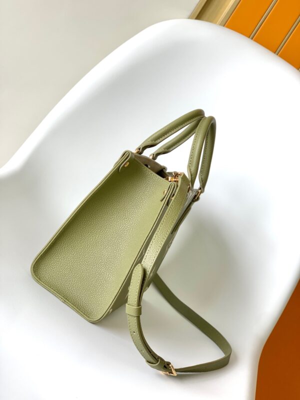 20230831_i1693466605_1924_1_jpg_517a0ec7-d5aa-4015-ad90-9e6af689828e ONTHEGO PM 25CM GREEN WHITE