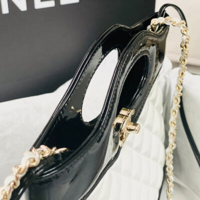 20230906_i1694010197_1299_4_jpg CC MINI 23 SHOPPING BAG IN GLOSSY BLACK MIX WHITE CALFSKIN