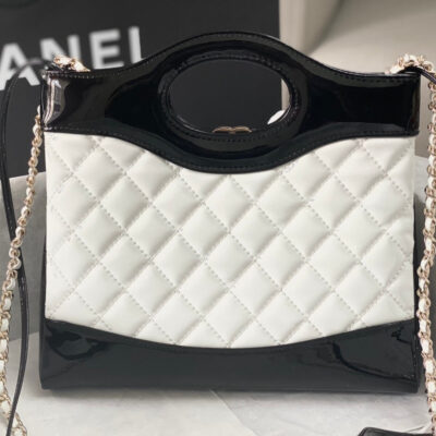 20230906_i1694010197_188_2_jpg CC MINI 23 SHOPPING BAG IN GLOSSY BLACK MIX WHITE CALFSKIN