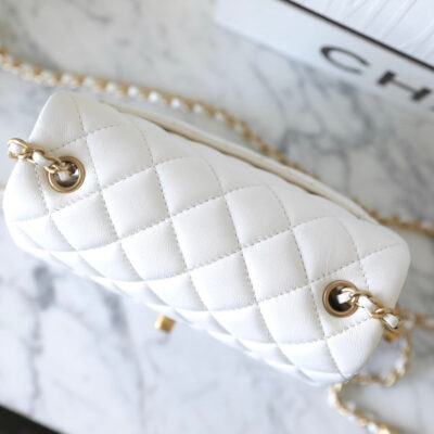 20230912_i1694490137_5802_5_jpg_e57184e1-1779-463c-8515-1b2f5fc5231c CHANEL 25S FLAP BAG 18 CM IN WHITE LAMBSKIN WITH GOLD HARDWARE