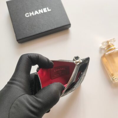 CC ZIPPED CARD HOLDER 11.5 BLACK CALFSKIN
