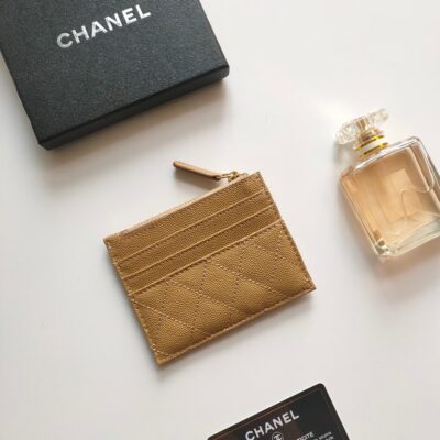 CC ZIPPED CARD HOLDER 11.5 AMBER GRAINED CALFSKIN GOLD ICON