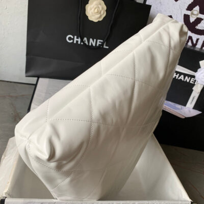 CC LARGE 42 HANDBAG IN WHITE SHINY CALFSKIN SILVER HARDWARE