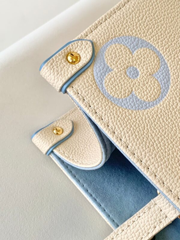 20231126_i1700978490_795_5_jpg_fd1d3b37-8ddb-4403-9323-1f74aa452532 ONTHEGO MM 35CM CREAM BLUE