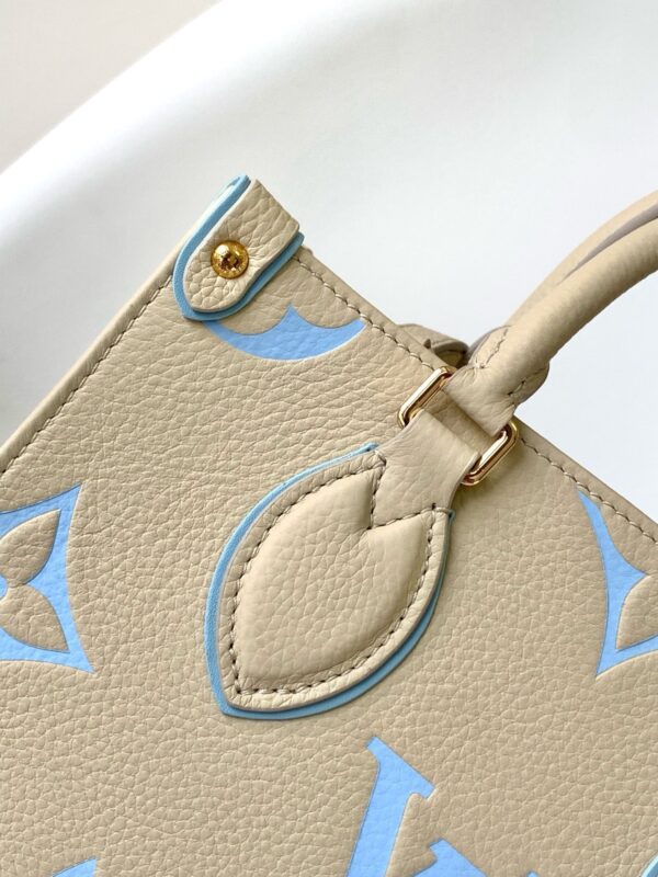 20231214_i1702536884_6440_4_jpg_7f9f52d0-e993-4a32-8124-e9de453078a6 ONTHEGO PM 25CM CREAM BLUE