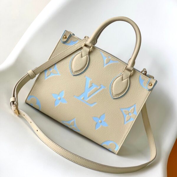 20231214_i1702536884_8278_2_jpg_7792d5e4-e10f-4dc9-9e50-1cdc8d9c3c63 ONTHEGO PM 25CM CREAM BLUE