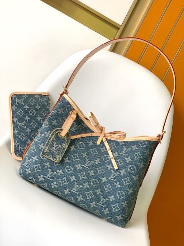 20231219_i1702973719_7980_1_jpg_b06f73db-1d74-4edd-9095-6dc3cb5a65aa CARRYALL PM 29 BLUE DENIM