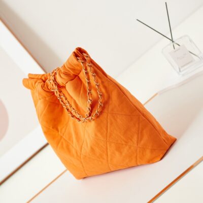 20240525_i1716612987_4003_3_jpg CC CLASSIC MEDIUM 37 BAG IN SAFETY ORANGE CANVAS