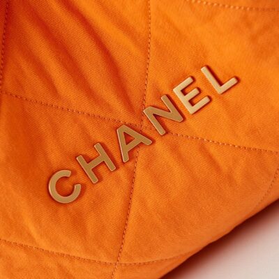 20240525_i1716612987_6309_1_jpg CC CLASSIC MEDIUM 37 BAG IN SAFETY ORANGE CANVAS