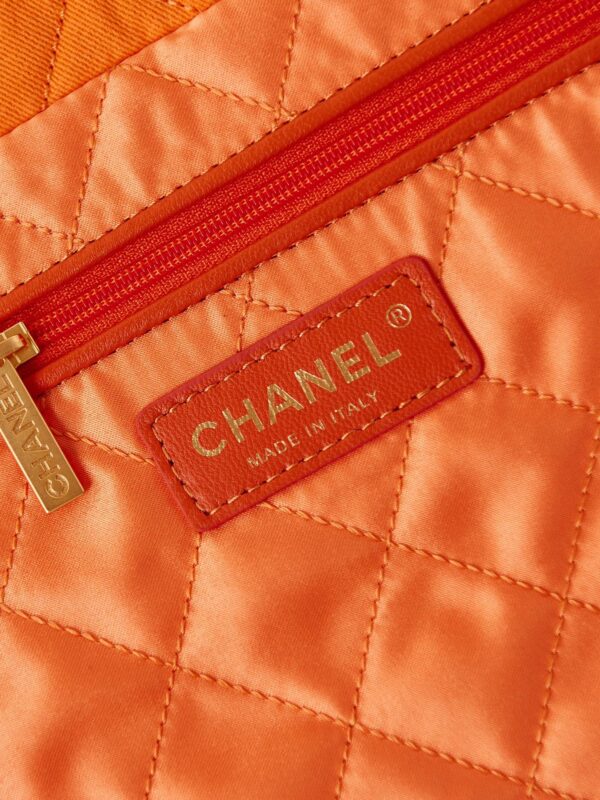 20240525_i1716612987_9233_7_jpg CC CLASSIC MEDIUM 37 BAG IN SAFETY ORANGE CANVAS
