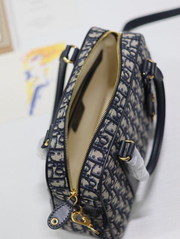 20240607_i1717746222_9359_6_jpg MEDIUM 31 D-VIBE BOWLING BAG IN BLUE MONOGRAM OBLIQUE JACQUARD