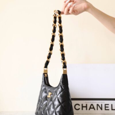 CHANEL 25S HOBO BAG 22 CM IN BLACK LAMBSKIN WITH GOLD HARDWARE