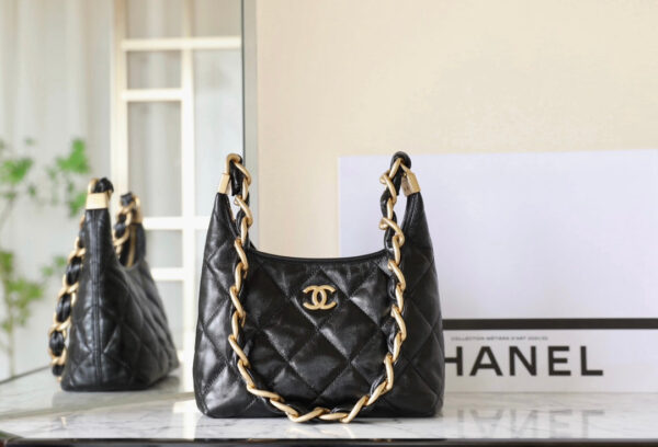 CHANEL 25S HOBO BAG 22 CM IN BLACK LAMBSKIN WITH GOLD HARDWARE