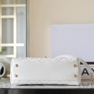 20240712_i1720752102_3384_5_jpg_f02099f1-09cc-472c-8e0a-451cd4a6fbea CHANEL 25S FLAP BAG 24 CM IN WHITE LAMBSKIN WITH GOLD HARDWARE