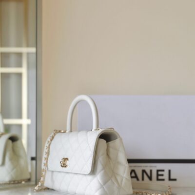 20240712_i1720752102_5159_3_jpg_adc8f353-08b5-4c3a-8956-88e34dc3af6f CHANEL 25S FLAP BAG 24 CM IN WHITE LAMBSKIN WITH GOLD HARDWARE