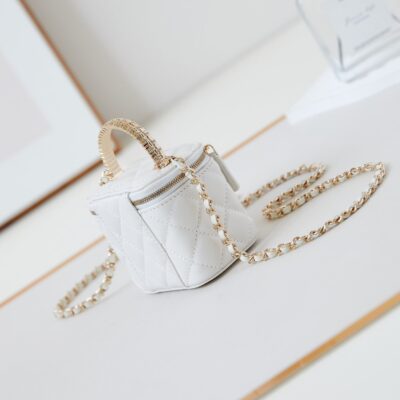 CHANEL 25S MINI VANITY BAG 11 CM IN WHITE LAMBSKIN WITH CRYSTAL-EMBELLISHED CC LOGO