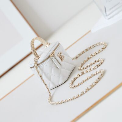 CHANEL 25S MINI VANITY BAG 11 CM IN WHITE LAMBSKIN WITH CRYSTAL-EMBELLISHED CC LOGO