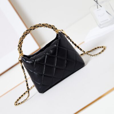 20240917_i1726552708_6828_4_jpg_b9b4075a-1685-478e-bfa8-eaef6e0cec7b HOBO BAG 18 IN BLACK SOFT LAMBSKIN GOLD CHAIN