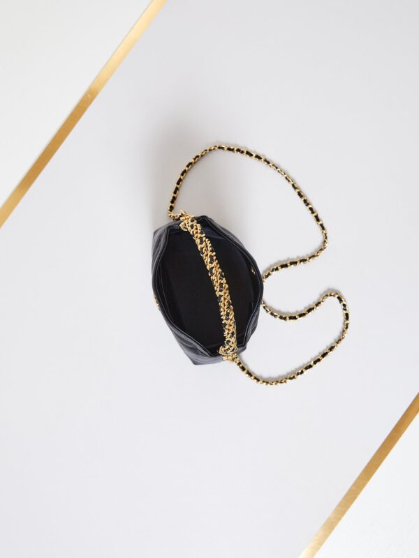 20240917_i1726552708_7056_7_jpg_7e1a4584-3681-4344-b524-6bf22a82a7ec HOBO BAG 18 IN BLACK SOFT LAMBSKIN GOLD CHAIN