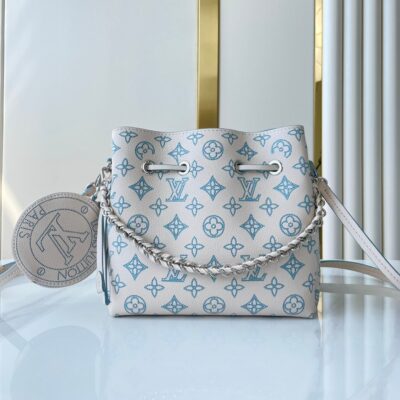 20241004_i1728027499_9613_0_jpg BELLA 22 IN WHITE PERFORATED CALFSKIN SILVER HARDWARE