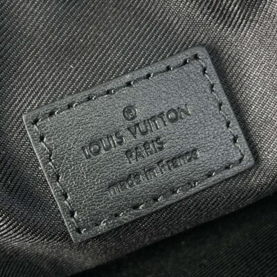 GETAWAY MESSENGER 18 IN BLACK EMBOSSED CALFSKIN