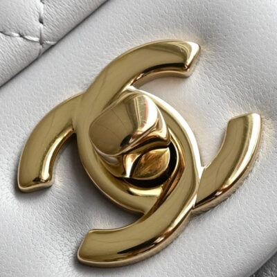20241020_i1729409112_8870_5_jpg_0ff278a6-1ebf-4e8e-8857-f4775fcc1965 CHANEL 25S FLAP BAG 25.5 CM IN WHITE LAMBSKIN